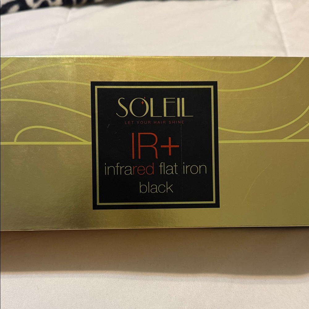 IR+ Infrared Flat Iron - Black